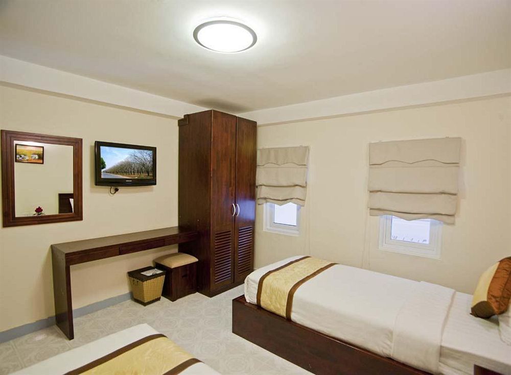 Oyo 438 Small Bay Hotel Thành Pho Ho Chí Minh Esterno foto